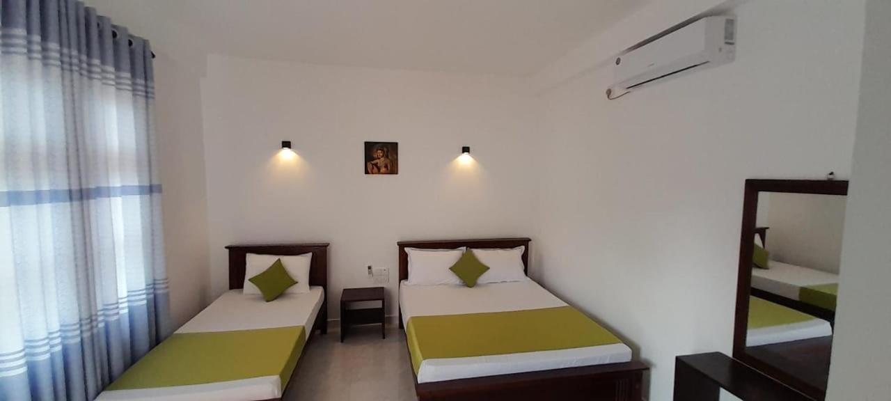 Lake Edge Resort Anuradhapura Exterior photo