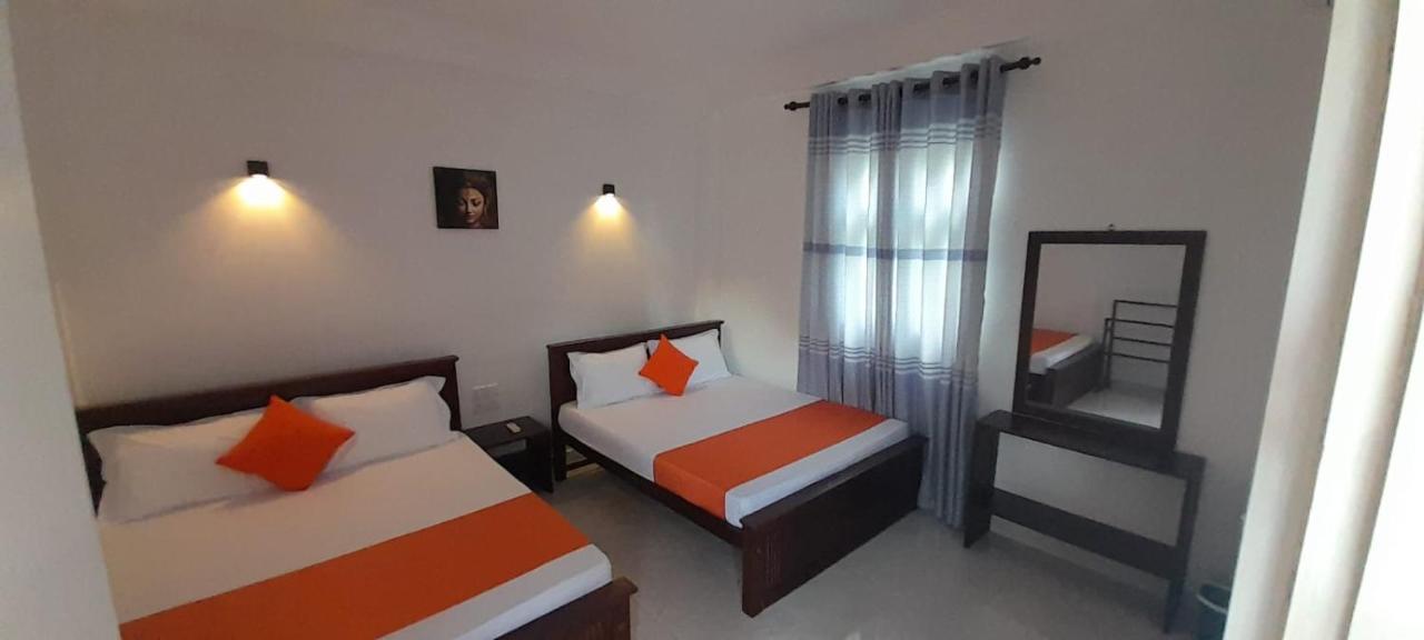 Lake Edge Resort Anuradhapura Exterior photo