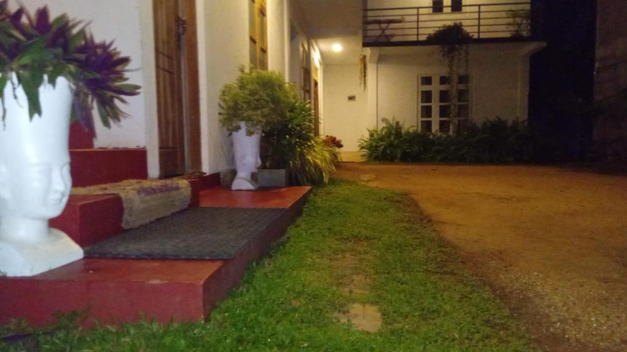 Lake Edge Resort Anuradhapura Exterior photo